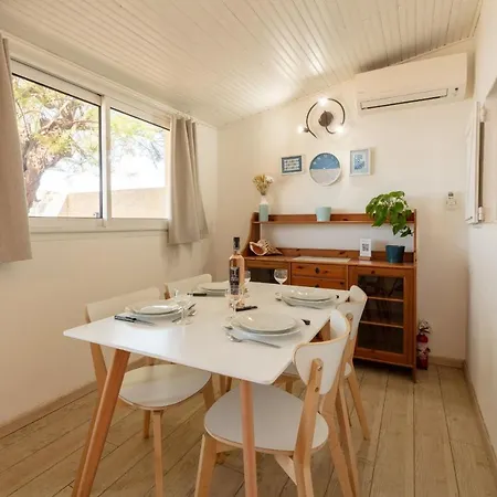 Le Cigalou, Authentique Cabanon De Pecheur En Bord De Avec Sa Terrasse Spacieuse Et Amenagee * Hyères