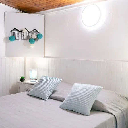 Villa Le Cigalou, Authentique Cabanon De Pêcheur En Bord De Avec Sa Terrasse Spacieuse Et Aménagée *