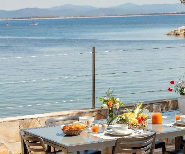 Le Cigalou, Authentique Cabanon De Pêcheur En Bord De Avec Sa Terrasse Spacieuse Et Aménagée Villa Hyères